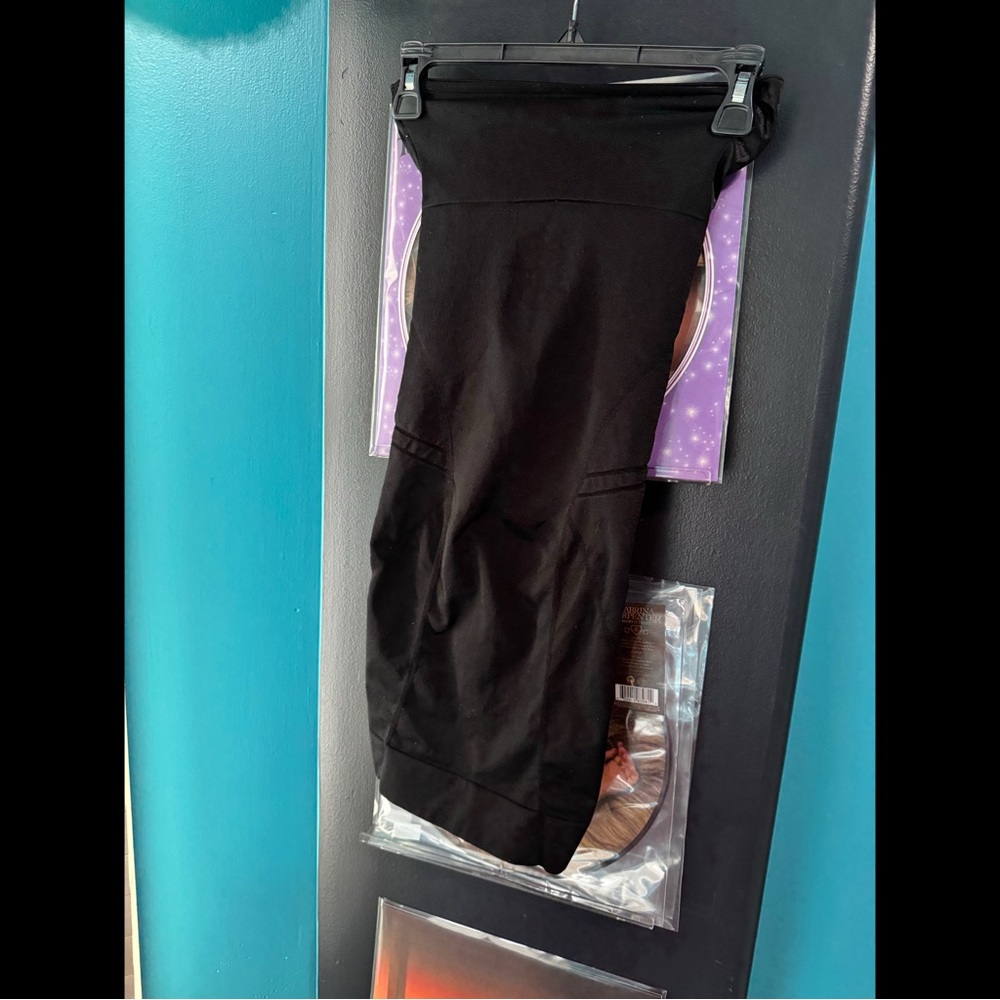 Small Black Strapless Compression Spanx Slip - image 2